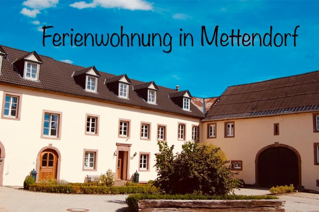 Ferienwohnung In Historischem Bauernhaus In Der Eifel Mettendorf Экстерьер фото
